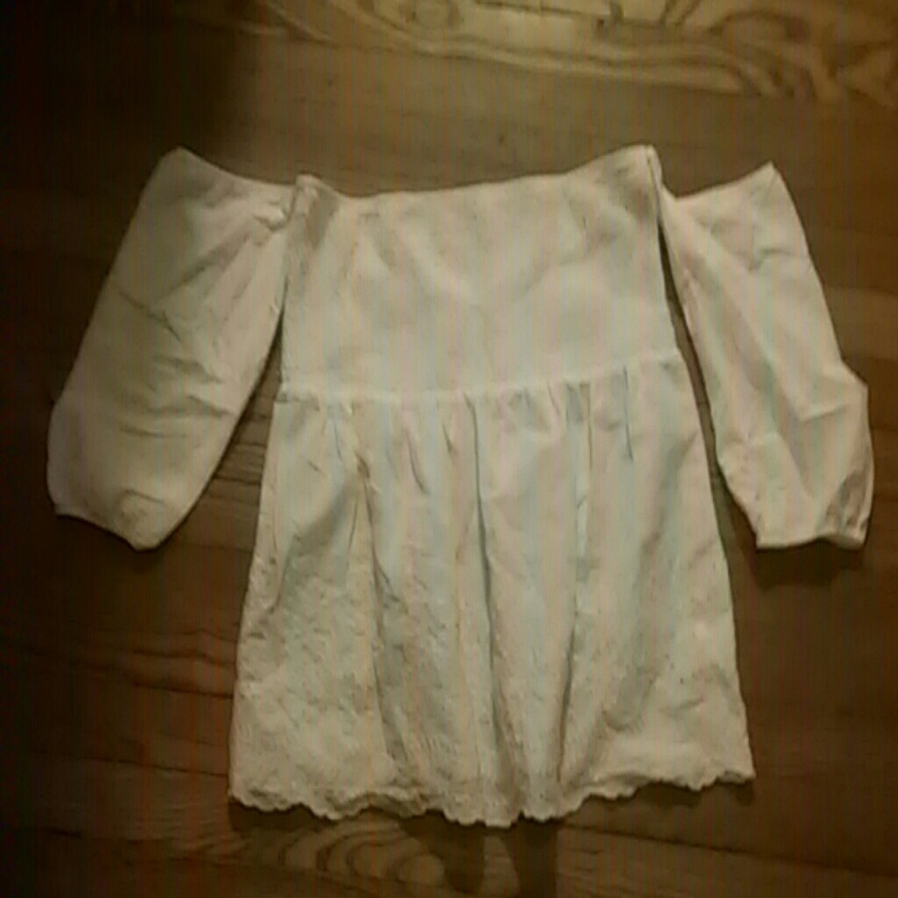 Tops - Picture 2 of 4